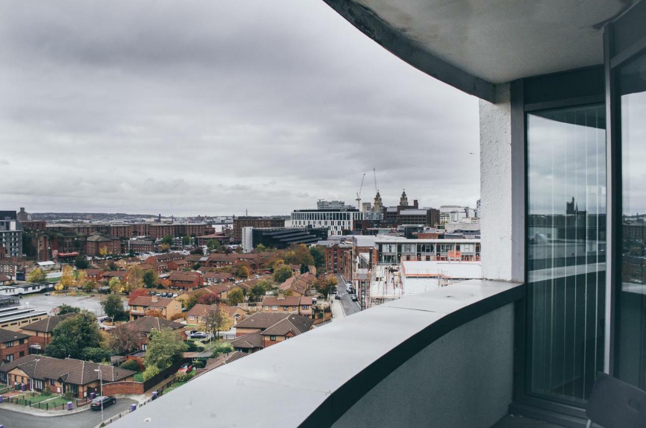 Serviced Apartment In Liverpool City Centre - Free Parking - Balcony - By Happy Days ภายนอก รูปภาพ