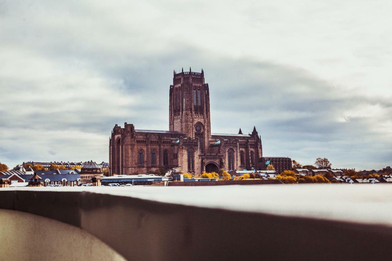 Serviced Apartment In Liverpool City Centre - Free Parking - Balcony - By Happy Days ภายนอก รูปภาพ